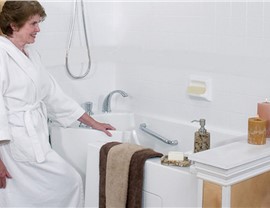 Bathtubs - Walk-in Tubs Photo 3