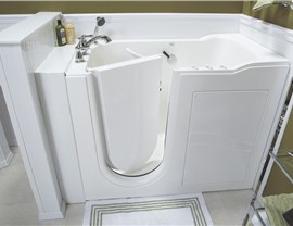 Walk-In Tubs Photo 4