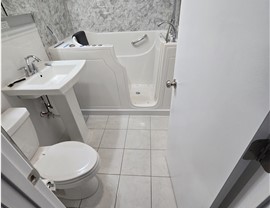 Walk-In Tubs Photo 5