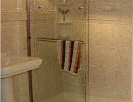 Shower Doors Photo 2
