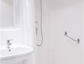 Roll-in Showers Photo 4