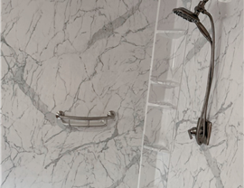 Shower Surrounds Photo 18