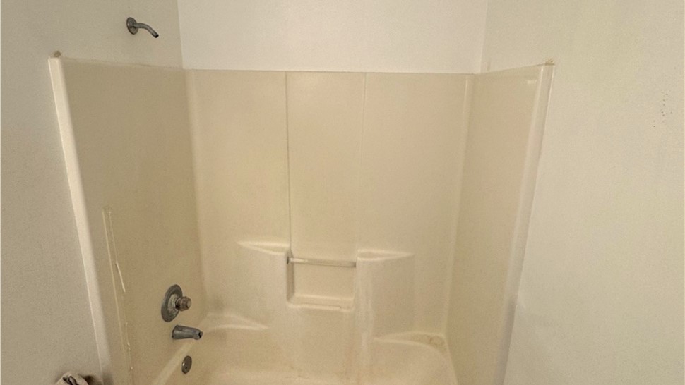 Bathtubs Project in Vancouver, Washington by Miller Home Renovations LLC