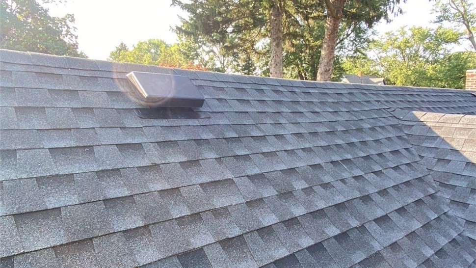 New architectural roof installation on a Wethersfield CT home by Millstream Construction