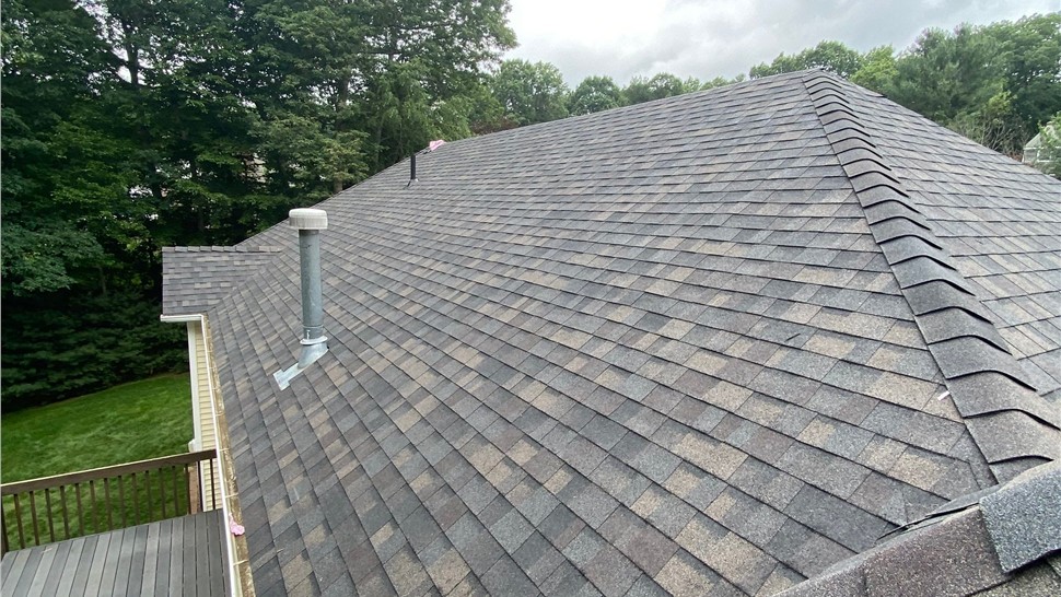 Millstream Construction new asphalt roof on Manchester CT home after replacement