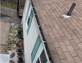 New architectural shingle roof installed by Millstream Construction on a home in West Hartford, CT.