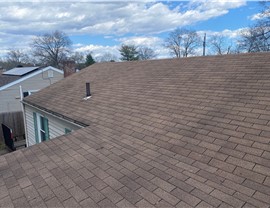 New architectural shingle roof installed by Millstream Construction on a home in West Hartford, CT.