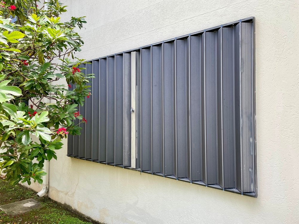 Impact Windows Vs. Hurricane Shutters: Which is Better for Your Florida Home?