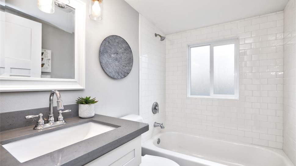 Bathtubs - Bathtub Remodel Photo 39