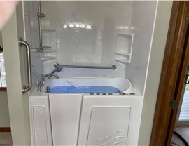 Service Areas - Bathtub Replacements Photo 34