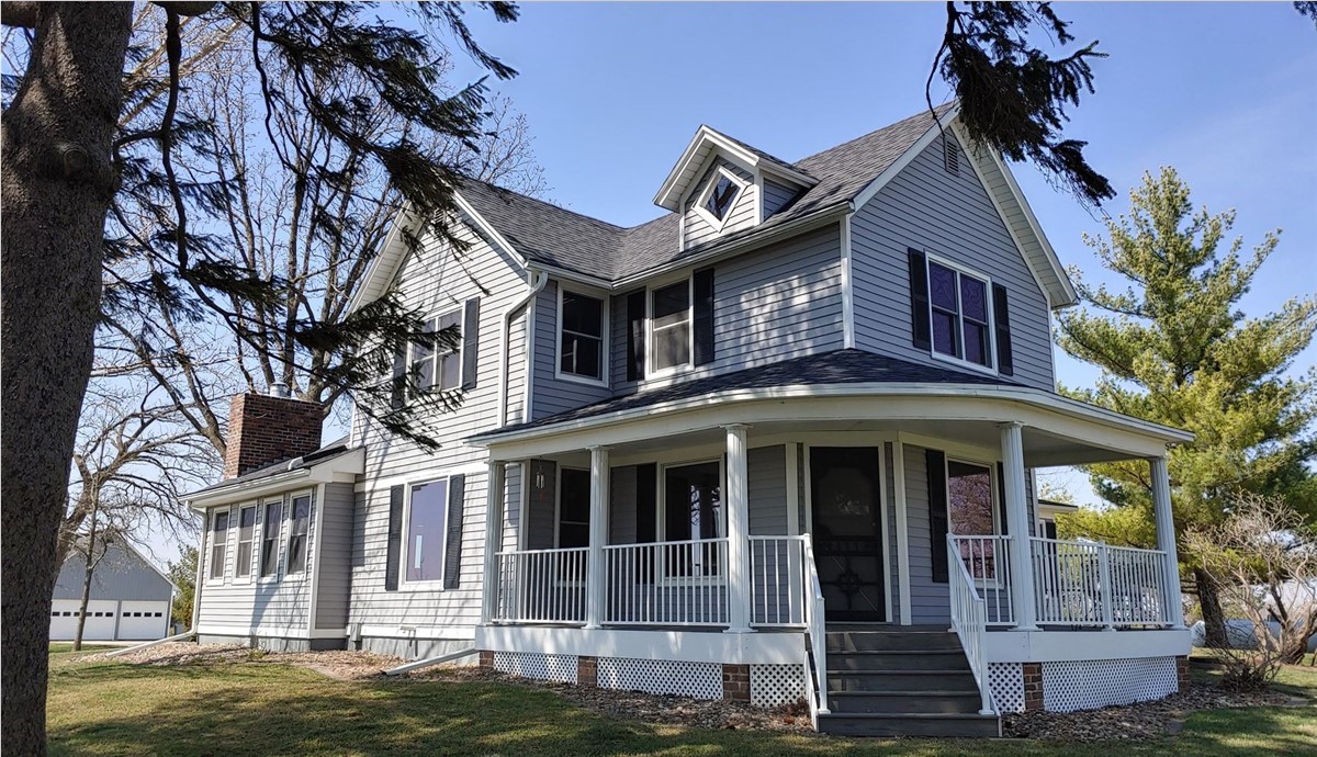 Improve the Longevity of Your Siding with These Maintenance Tips