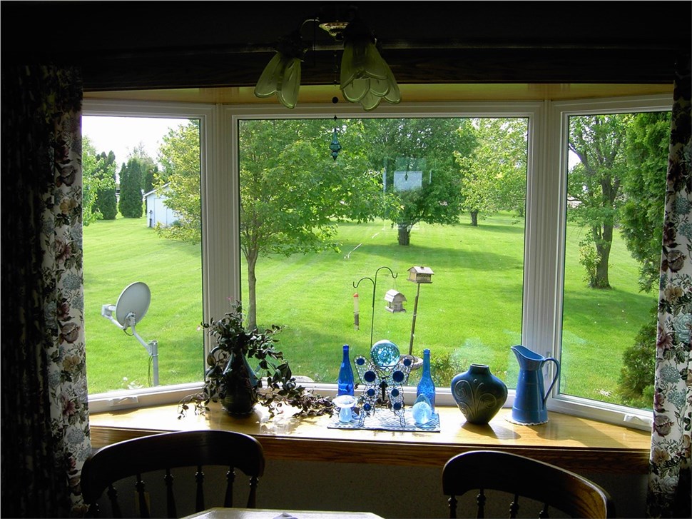 Bay Windows [On Gallery Page] Photo 32