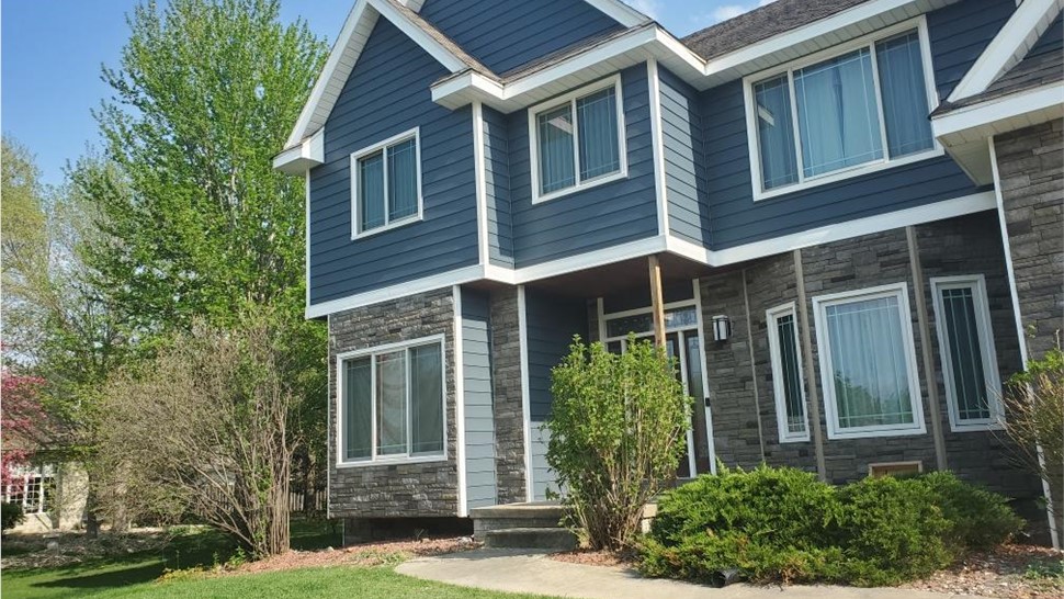 Everlast Advanced Composite Siding [On Gallery Page] Photo 3