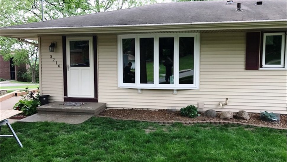 Bow Windows [On Gallery Page] Photo 1