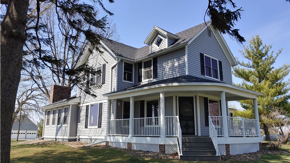 Everlast Advanced Composite Siding [On Gallery Page] Photo 8