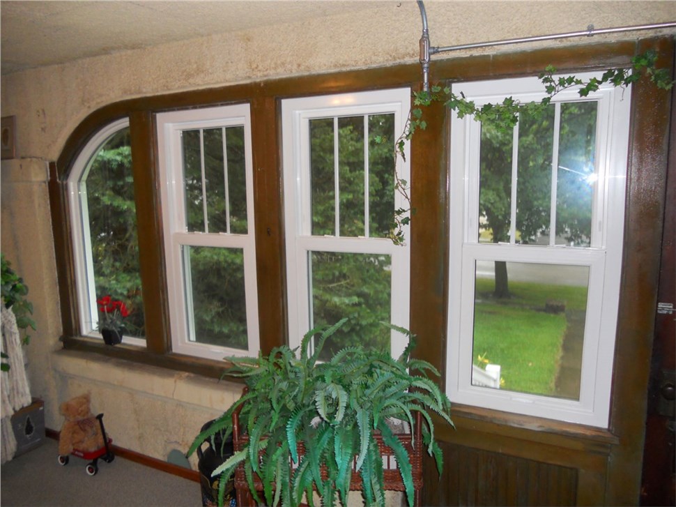 Vinyl Windows [On Gallery Page] Photo 5