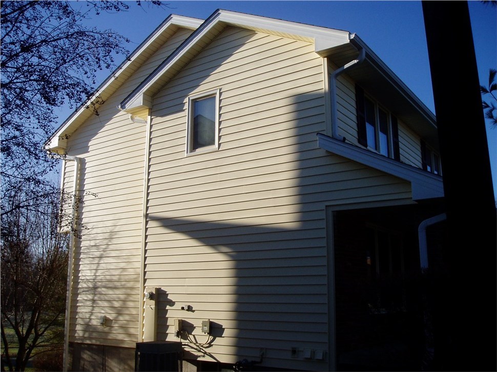 ProVia CedarMax Insulated Vinyl Siding [ On gallery Page] Photo 59