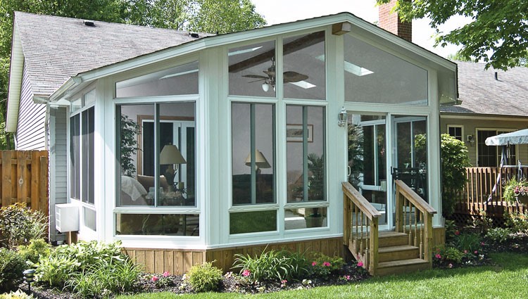 Sunrooms | Des Moines, Iowa | Midwest Construction