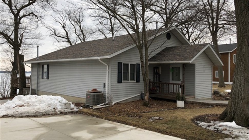 Siding Project in Clear Lake, IA by Midwest Construction