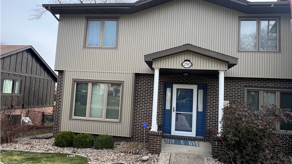 Siding Project in Urbandale, IA by Midwest Construction