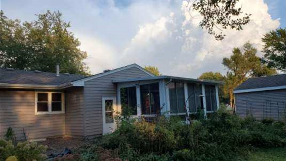 Siding Project in Johnston, IA by Midwest Construction