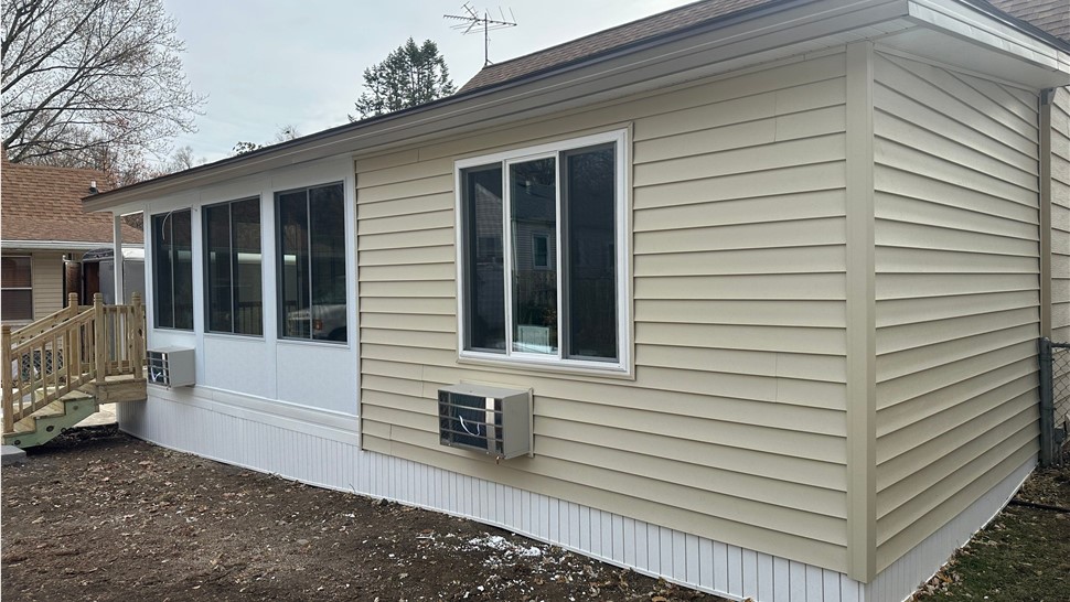 Sunrooms Project in Des Moines, IA by Midwest Construction