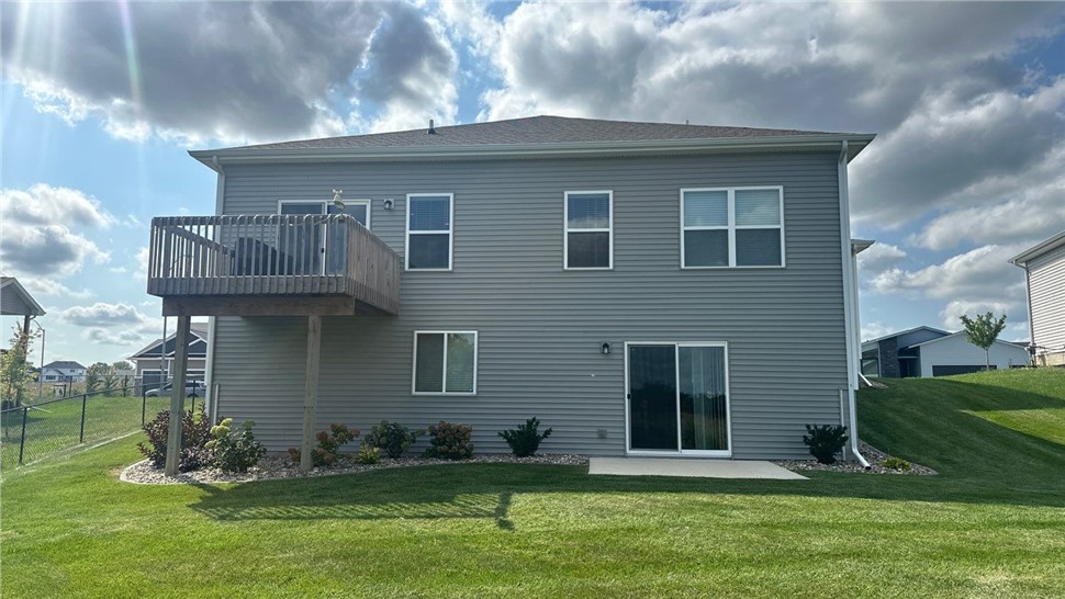 Sunrooms Project in Johnston, IA by Midwest Construction