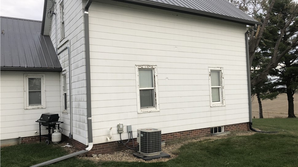 Siding Project in Newton, IA by Midwest Construction