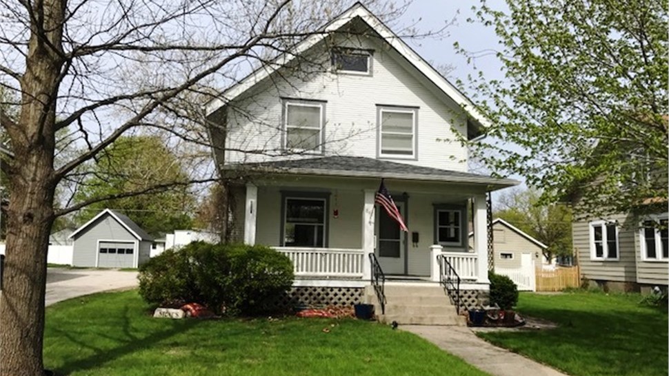 Windows Project in Story City, IA by Midwest Construction