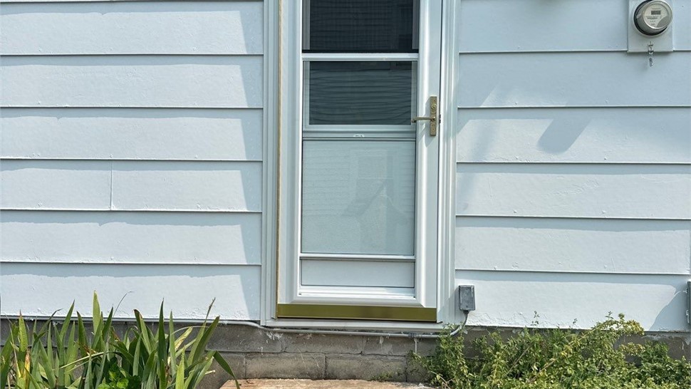 Windows Project in Pleasant Hill, IA by Midwest Construction