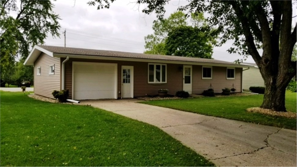 Siding Project in Forest City, IA by Midwest Construction