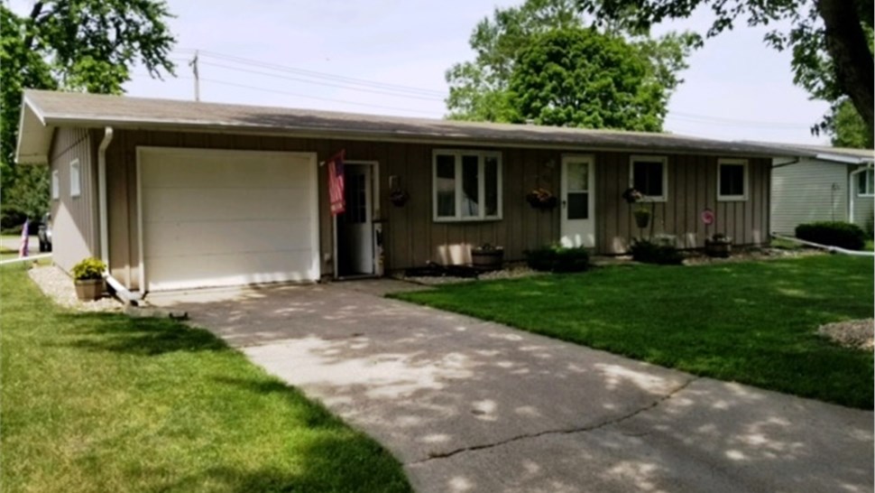 Siding Project in Forest City, IA by Midwest Construction