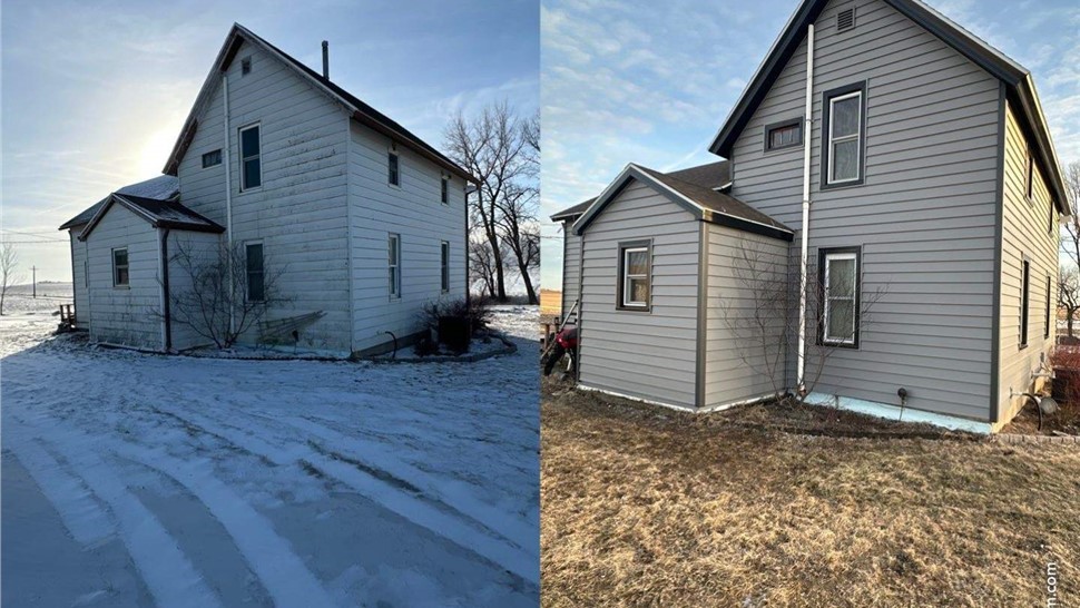 Seamless Gutters, Siding, Windows Project in Iowa Falls, IA by Midwest Construction