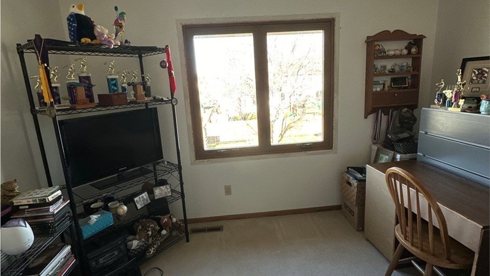 Windows Project in Urbandale, IA by Midwest Construction