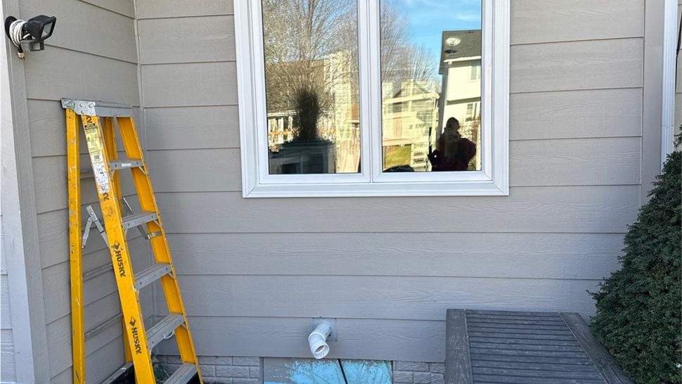 Windows Project in Urbandale, IA by Midwest Construction