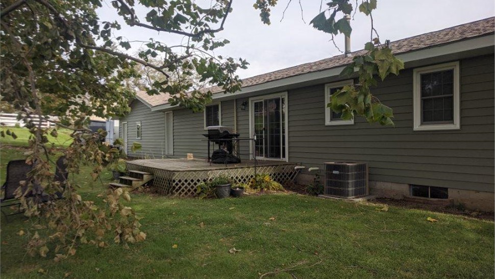 Siding Project in Prairie City, IA by Midwest Construction