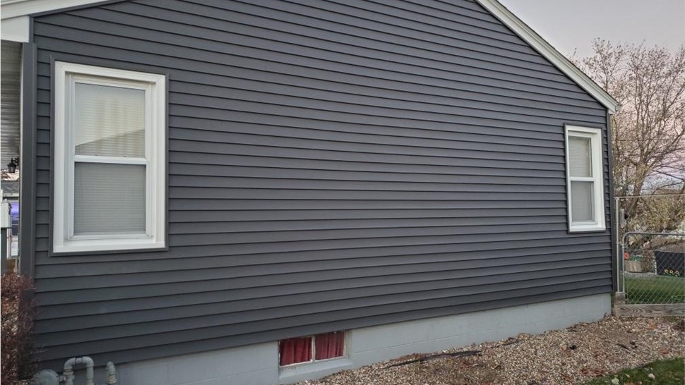 Siding Project in Newton, IA by Midwest Construction