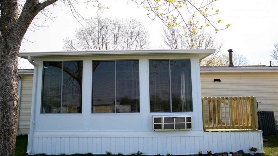 Decks Project in Berwick, IA by Midwest Construction