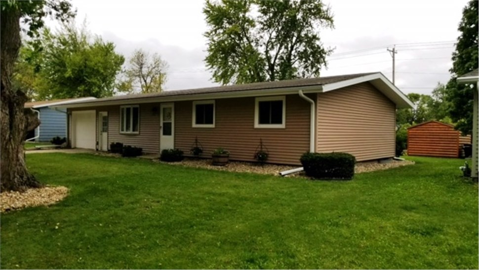 Siding Project in Forest City, IA by Midwest Construction