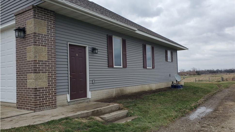 Siding Project in Newton, IA by Midwest Construction