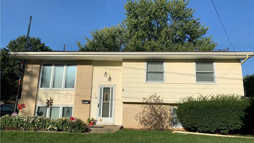 Siding Project in Urbandale, IA by Midwest Construction