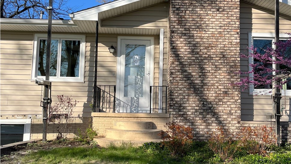 Siding, Windows Project in Waverly, IA by Midwest Construction
