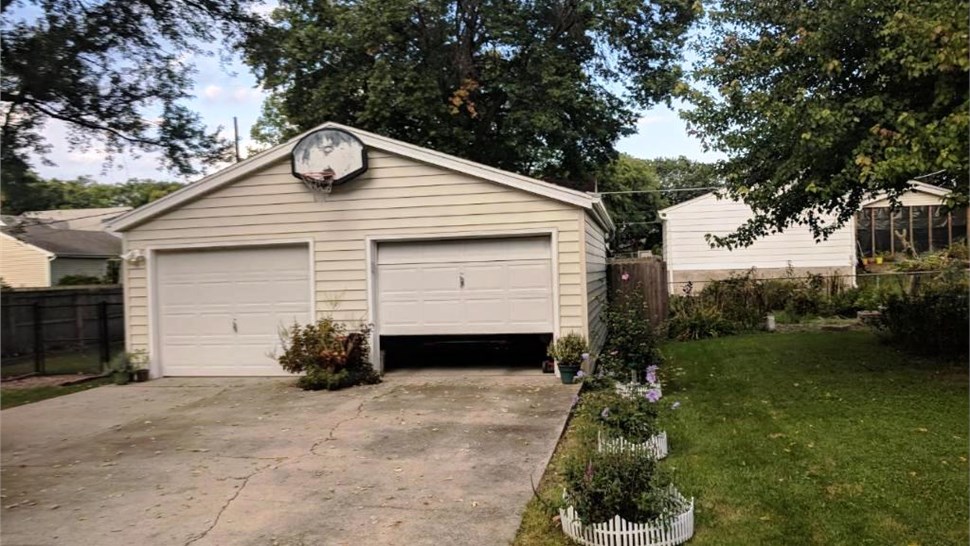 Siding Project in Beaverdale, IA by Midwest Construction