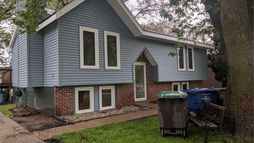 Siding Project in Des Moines, IA by Midwest Construction