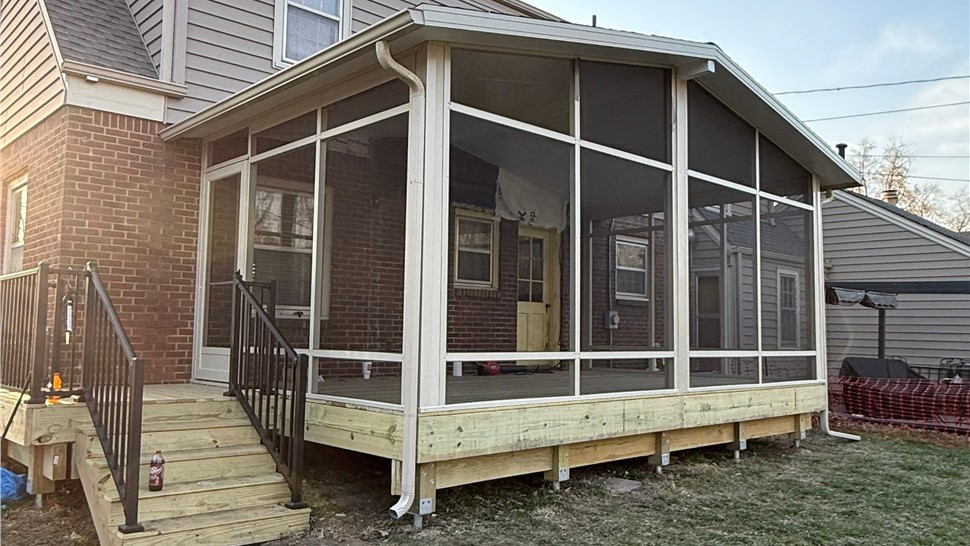 Sunrooms Project in Des Moines, IA by Midwest Construction