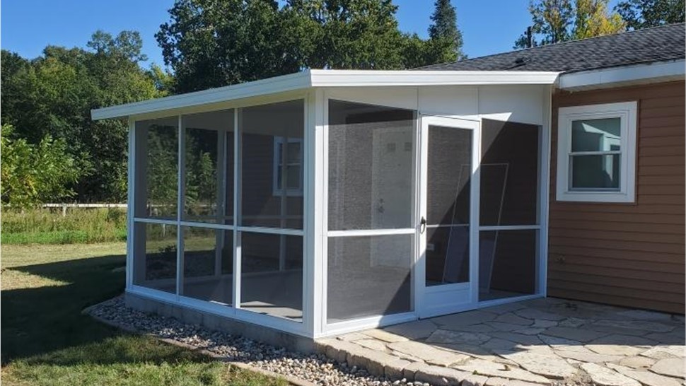 Sunrooms Project in Geneva, IA by Midwest Construction