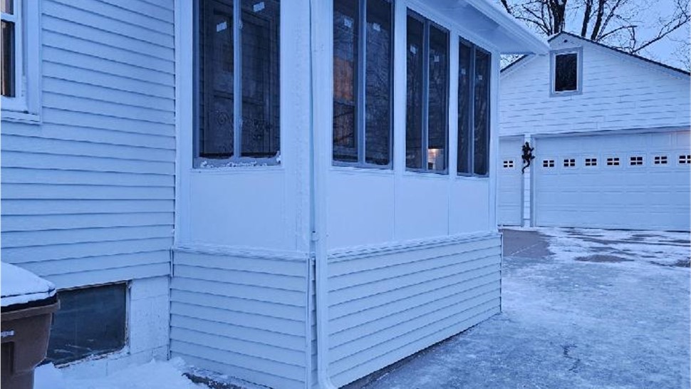 Sunrooms Project in West Des Moines, IA by Midwest Construction