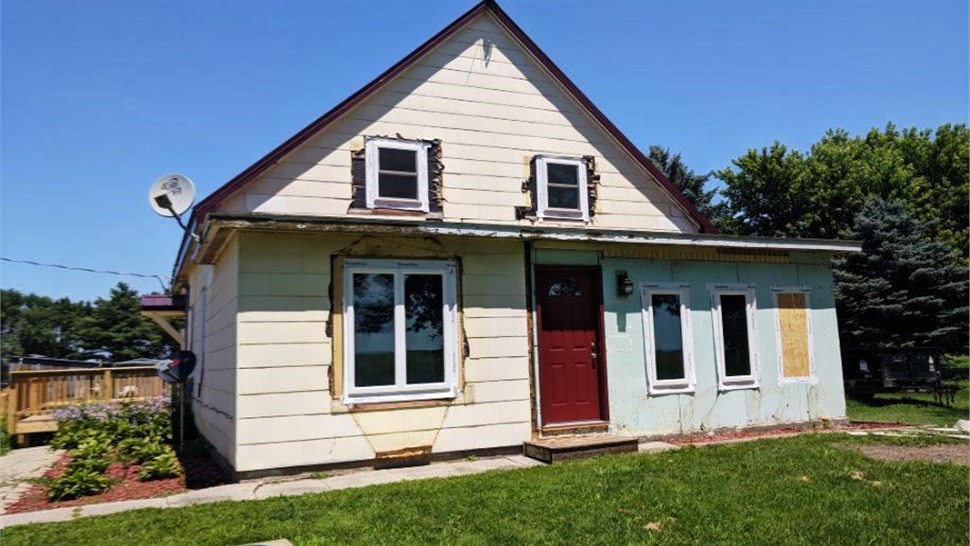 Siding Project in Berkley, IA by Midwest Construction