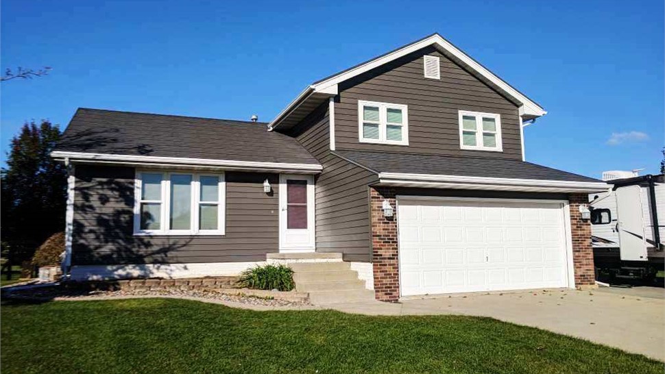 Siding Project in Bondurant, IA by Midwest Construction