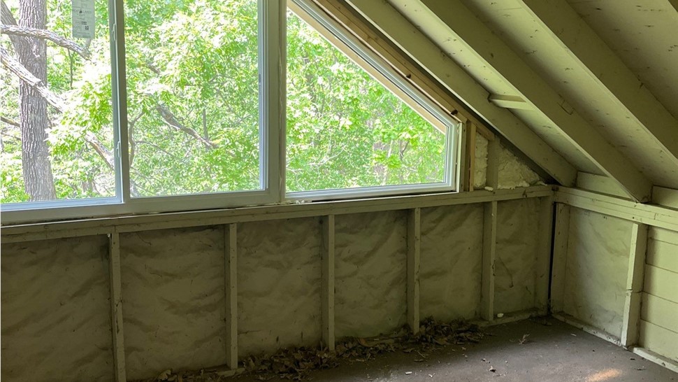 Seamless Gutters Project in Des Moines, IA by Midwest Construction